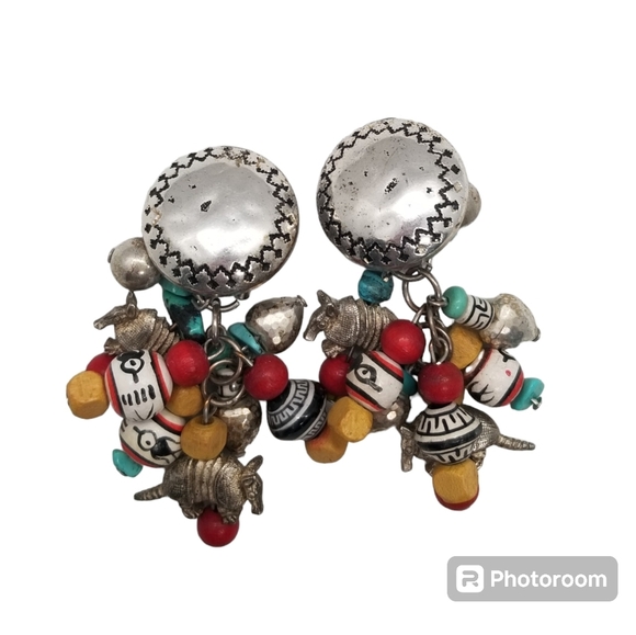 VINTAGE NATIVE AMERICAN STERLING SILVER & HANDPAINTED WOOD BEAD CLIP ON EARRINGS - Picture 3 of 5